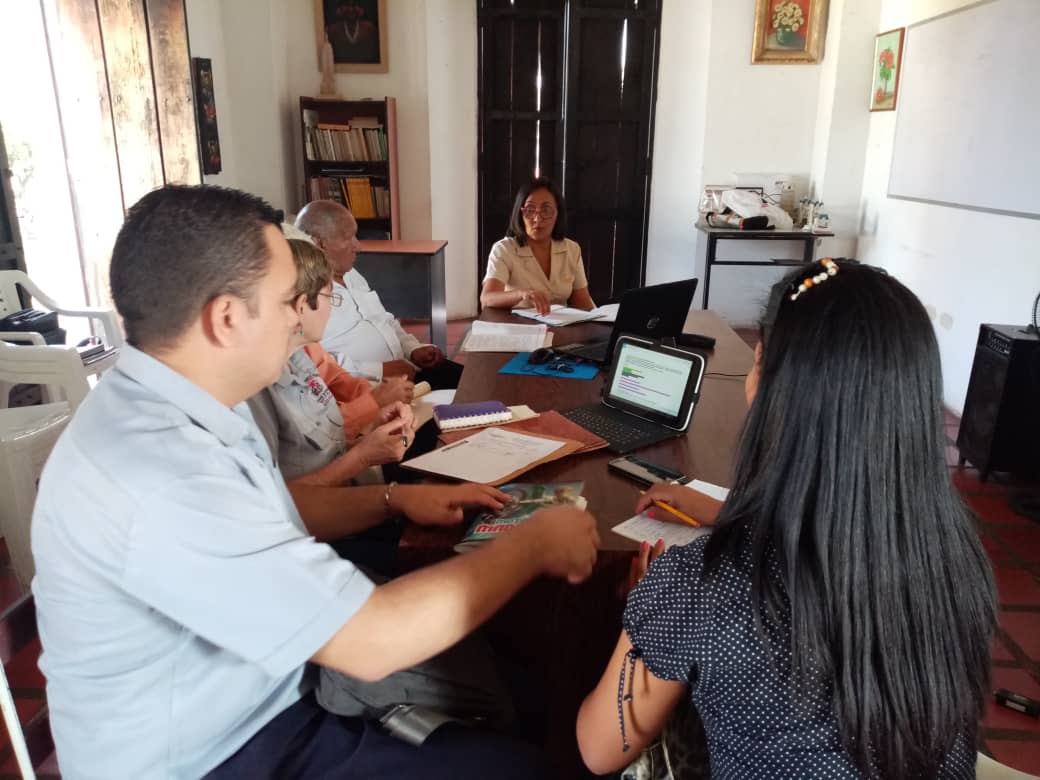 ConcejoFMiranda's tweet photo. #ReporteMunicipal || Comisión de Investigación del Área de Humanidades, Letras y Artes de la Coordinación Territorial UNERG, núcleo Calabozo, realiza Mesa de Trabajo sobre Socialización del Diseño Curricular del Diplomado en Historia Militar de Venezuela. https://t.co/W5ZQDaoMZ5