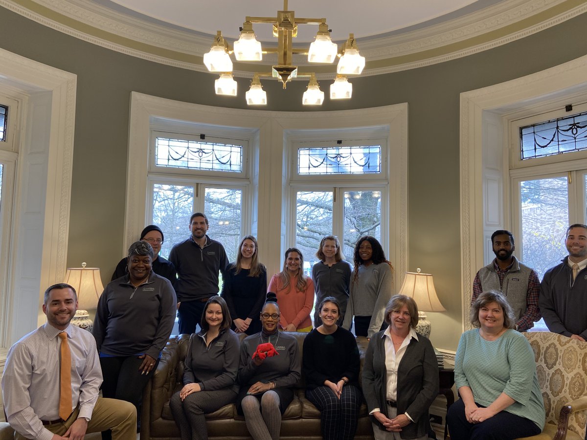 mdcrabcrawl's tweet photo. Meet the Loyola Maryland admissions team! #CrabCrawl2020 https://t.co/Dq5RWla6Si