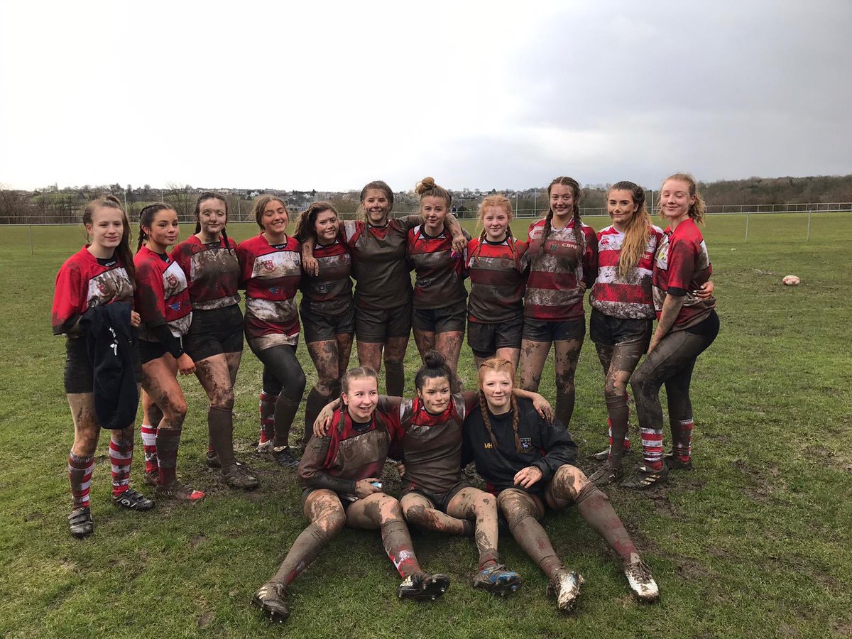 wms_pe's tweet image. Great game for the @WMount under 15 girls who played some great rugby in very muddy conditions against @HXPE1351 !! #muddywork #thesegirlscan