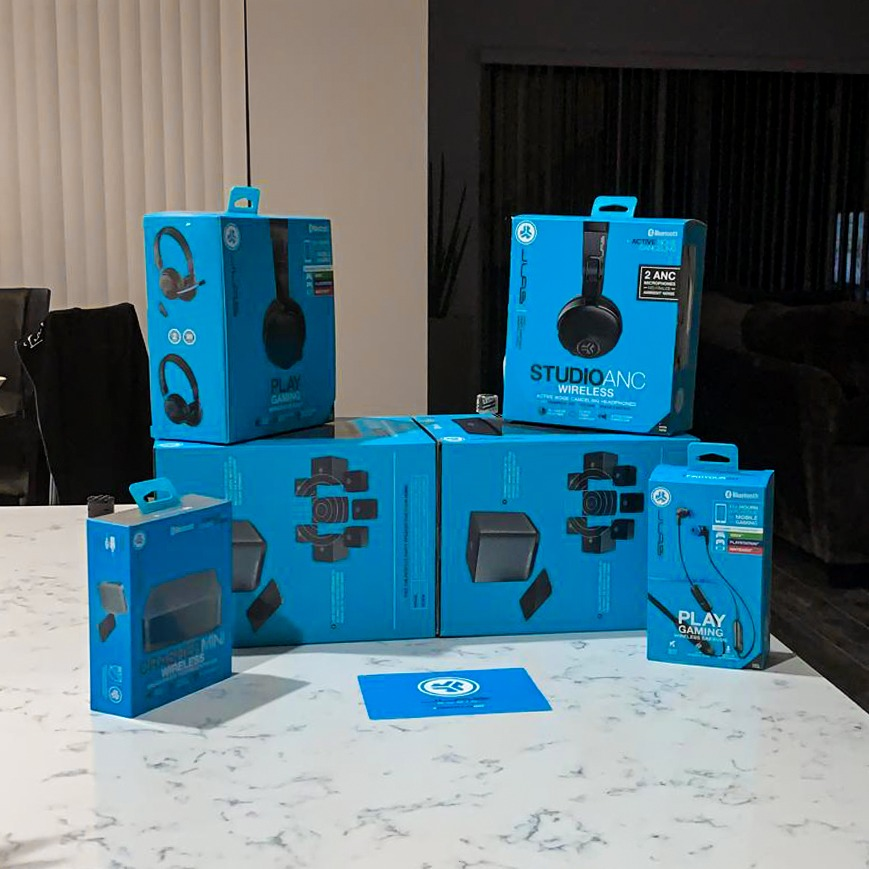 luisnani's tweet image. Thank you, @JLabAudio, for this surprise! Now, I am well "equipped" for the coming season 😁🎧🔊🎶
#jlablove #findyourgo #jlabaudio