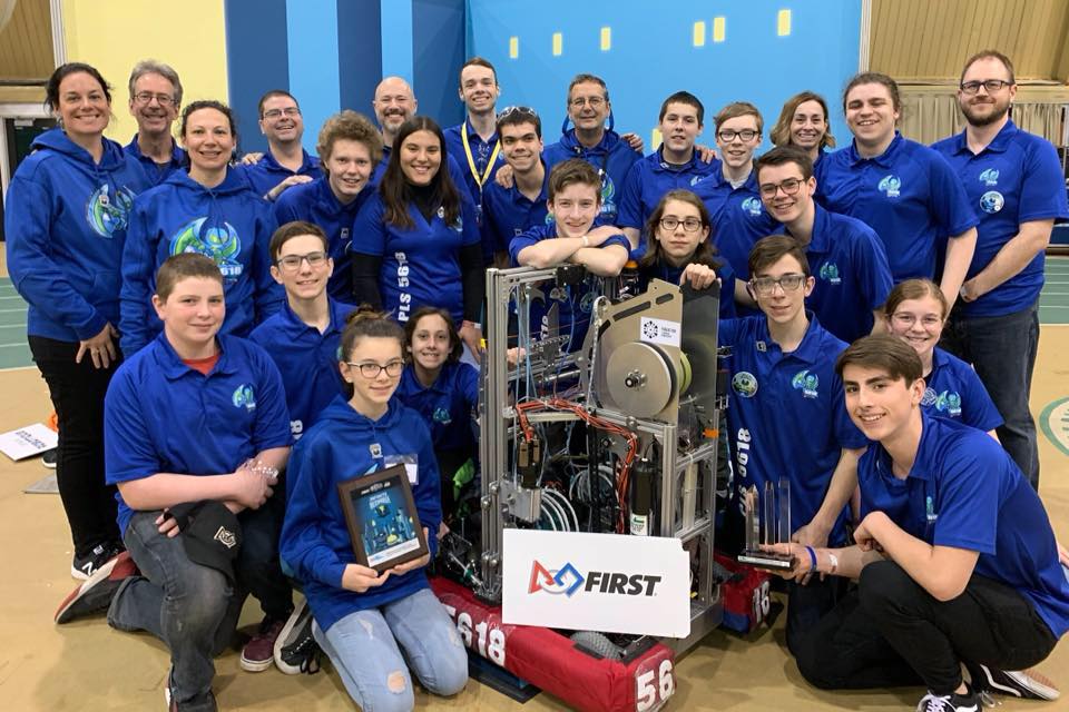 region_erable's tweet photo. Deux prix pour Robotique PLS 5618 La Samare de #Plessisville dans #LÉrable le week-end dernier! L'équipe, récompensée pour son professionnalisme coopératif . Édouard  Moffet, capitaine, titré finaliste de la Distinction de la liste Dean Kamen 👏 https://t.co/RGaxqbBWzo https://t.co/c73VzPRoEk