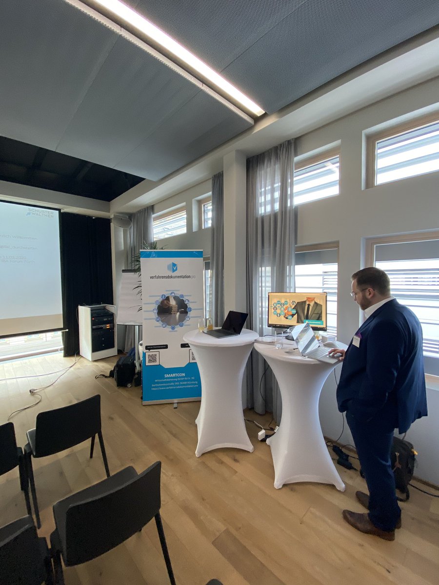 VERFADOpro's tweet photo. Heute auf den Schuster &amp; Walther Digi-Days. Volles Haus. Viele interessierte Kolleginnen und Kollegen. Die Verfado als Prozessberatung verstehen. Die Verfado als Chance neue Mandate zu durchdringen und zu verstehen. #steuerberater #digitalekanzlei2020 #Digitalisierung https://t.co/MdKCCZonxk