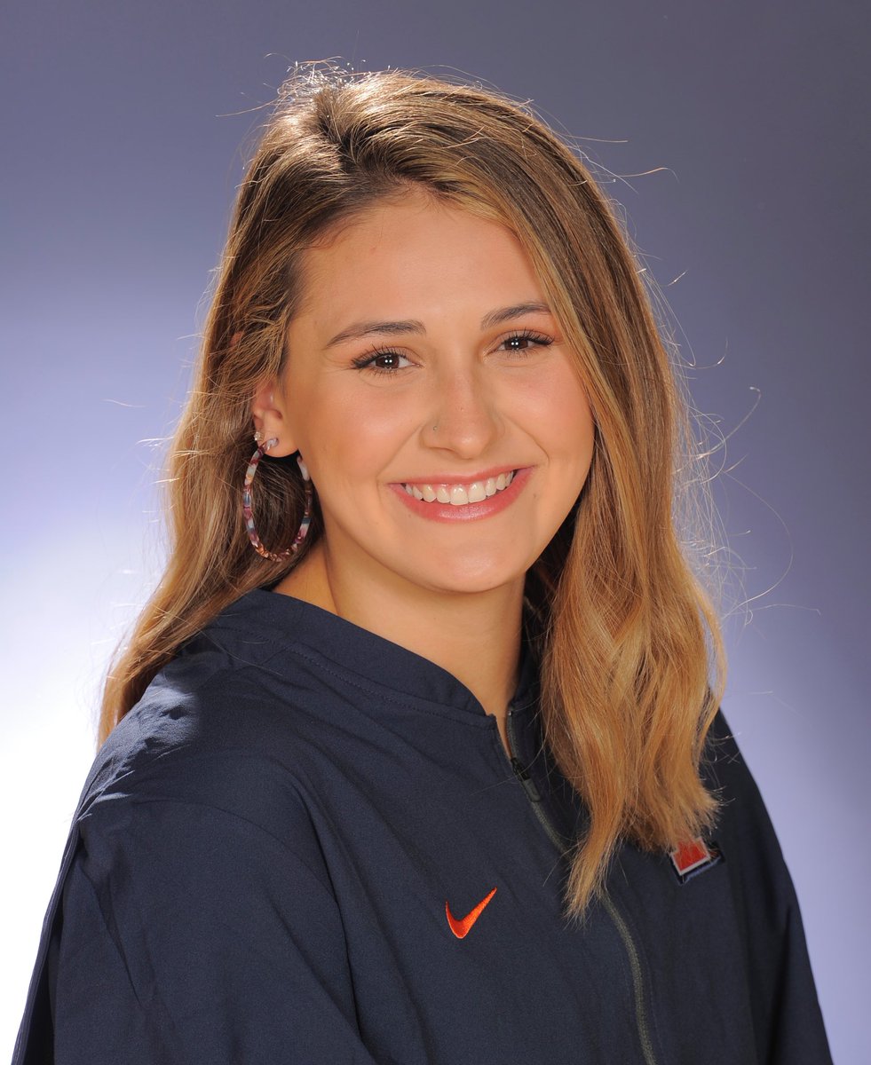 IlliniSwimDive's tweet photo. Happy Birthday to #Illini swimmer, @sarahhcano!π₯³π
#AllInFor2020 πΆπ· https://t.co/qhNpxIkGY0