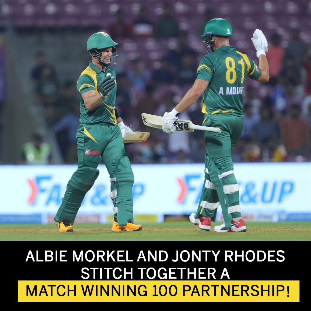 SAfrica_legends's tweet photo. @albiemorkel  and @JontyRhodes8  stitch together a match-winning 100 partnership!
#Colorscineplex #yehjunghailegendary #unacademy #southafricavswestindies #yehjunghailegendary #unacademy #raveegaekwad @RSWorldSeries @ICICILombard https://t.co/9Ra26aRef3