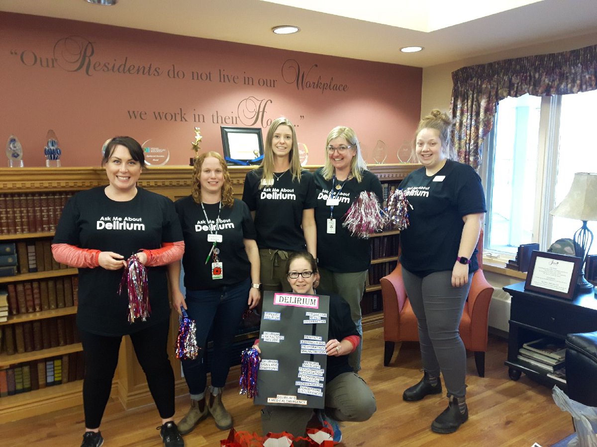 RNHolls4u's tweet photo. #nsmsgs spreading Delirium Awareness around Orillia LTC #BSO #bestteamever https://t.co/qxJUAD1bDN