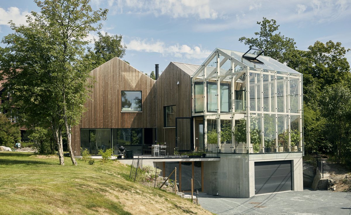 sandystewartut's tweet photo. What do you think of the all-glass section of this #moderhome? #architecture  https://t.co/kMgEfF3O0R https://t.co/g8NMg4ZlK5