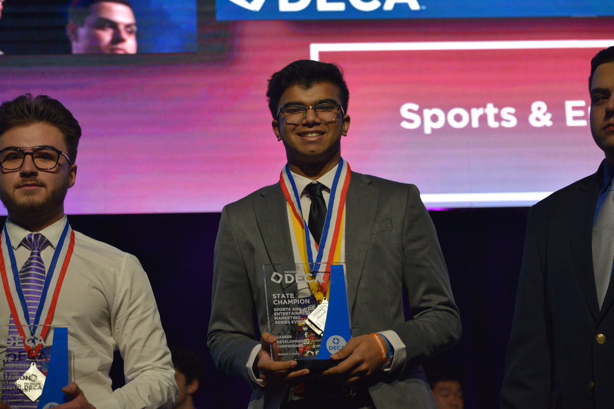 Novi DECA tweet media