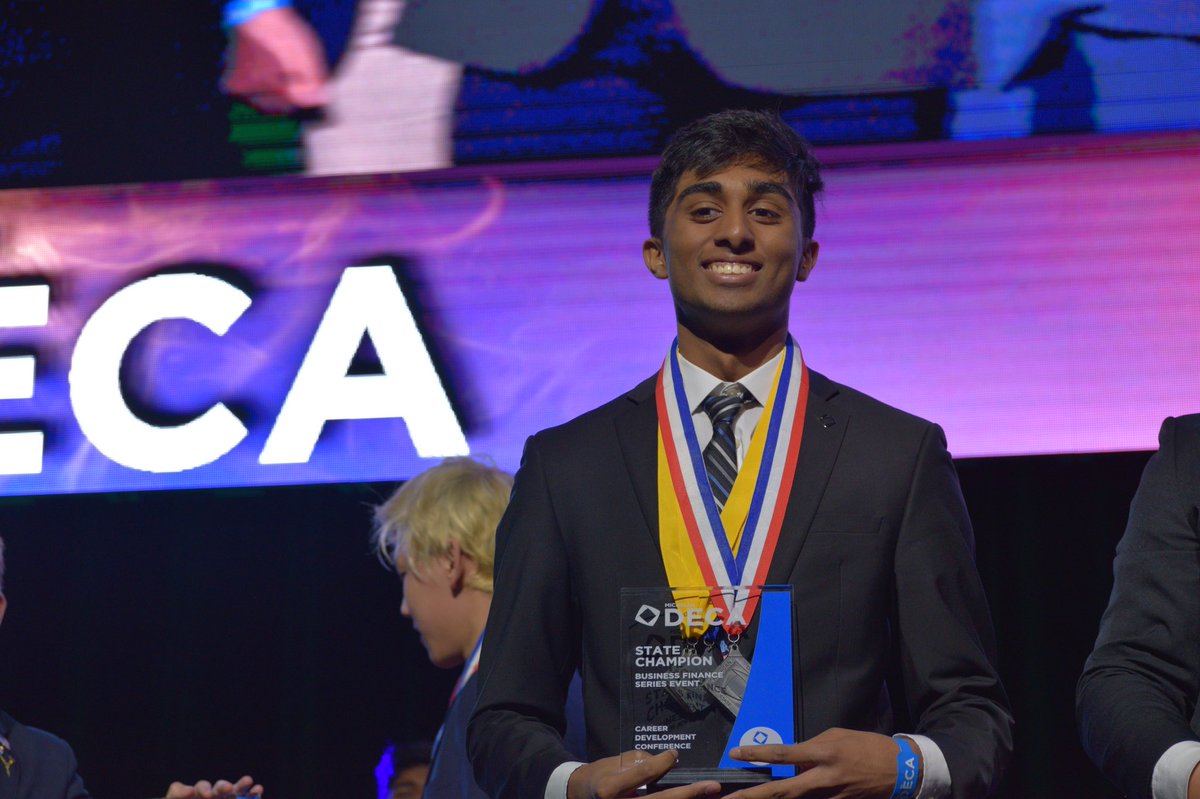 Novi DECA tweet media