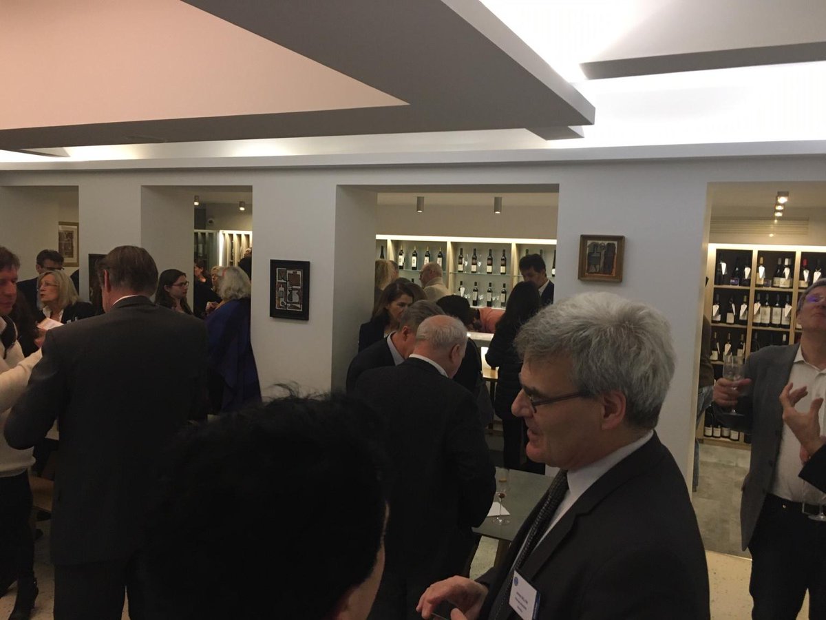 AfterWork <a href="/ReseauOudinot/">ReseauOudinot</a> dans un très beau lieu parisien, réunissant environ 70 participants. Moment efficace de #networking et belle occasion pour les non-membres du <a href="/ReseauOudinot/">ReseauOudinot</a> de découvrir, dans un cadre convivial, ce réseau varié et dynamique. #economie #association