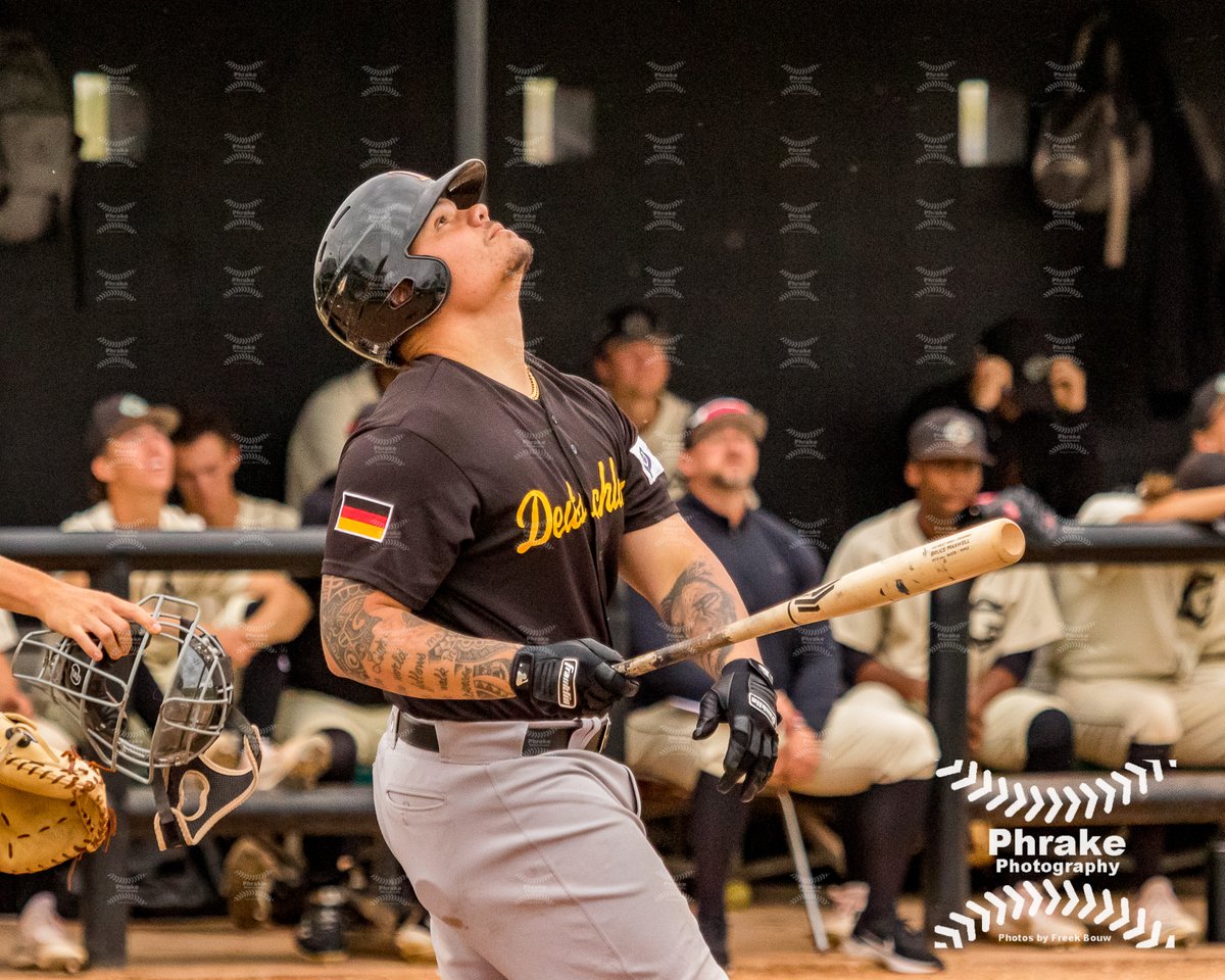phrakephoto's tweet photo. Bruce Maxwell 37 C #Germany #AcererosdelNorte
#OverflySports #wirlebenbaseball #baseballdeutschland @DBV_BB_SB_GER @baseballDEU @BaseballmaniaEU
#wbc #athletics #oaklandas #oaklandathletics #goas #greenandgold #thegreenandgold #LosAtléticos #rootedinoakland #BabyAs https://t.co/CQrho0pgcR
