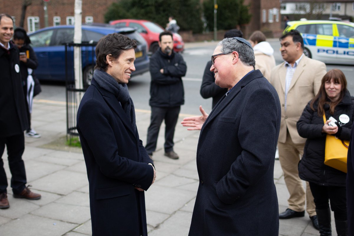 roryforlondon's tweet image. We must make London safe. This was clear when @RoryStewartUK met an incredible group at @Jewish_Care Holocaust Survivor Centre &amp;amp; walked Brent Street, near where a fatal stabbing occurred. 

👮Rory&apos;s #OperationLocal plan will reduce violent street crime: operationlocal.co.uk