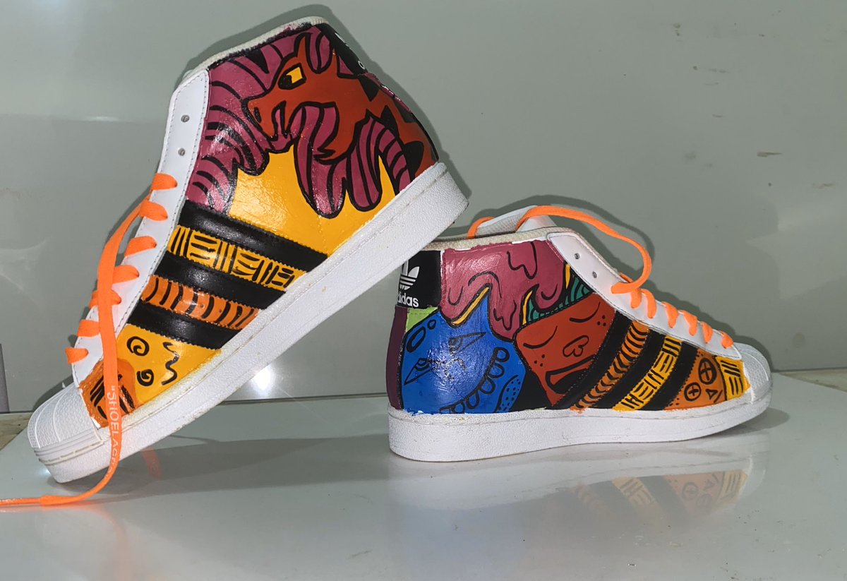 FemalePainter's tweet photo. New customs Alert 🚨🔥 ! Would you rock these? #adidas #adidaspromodel #customsneakers https://t.co/UjEEru8Xp3