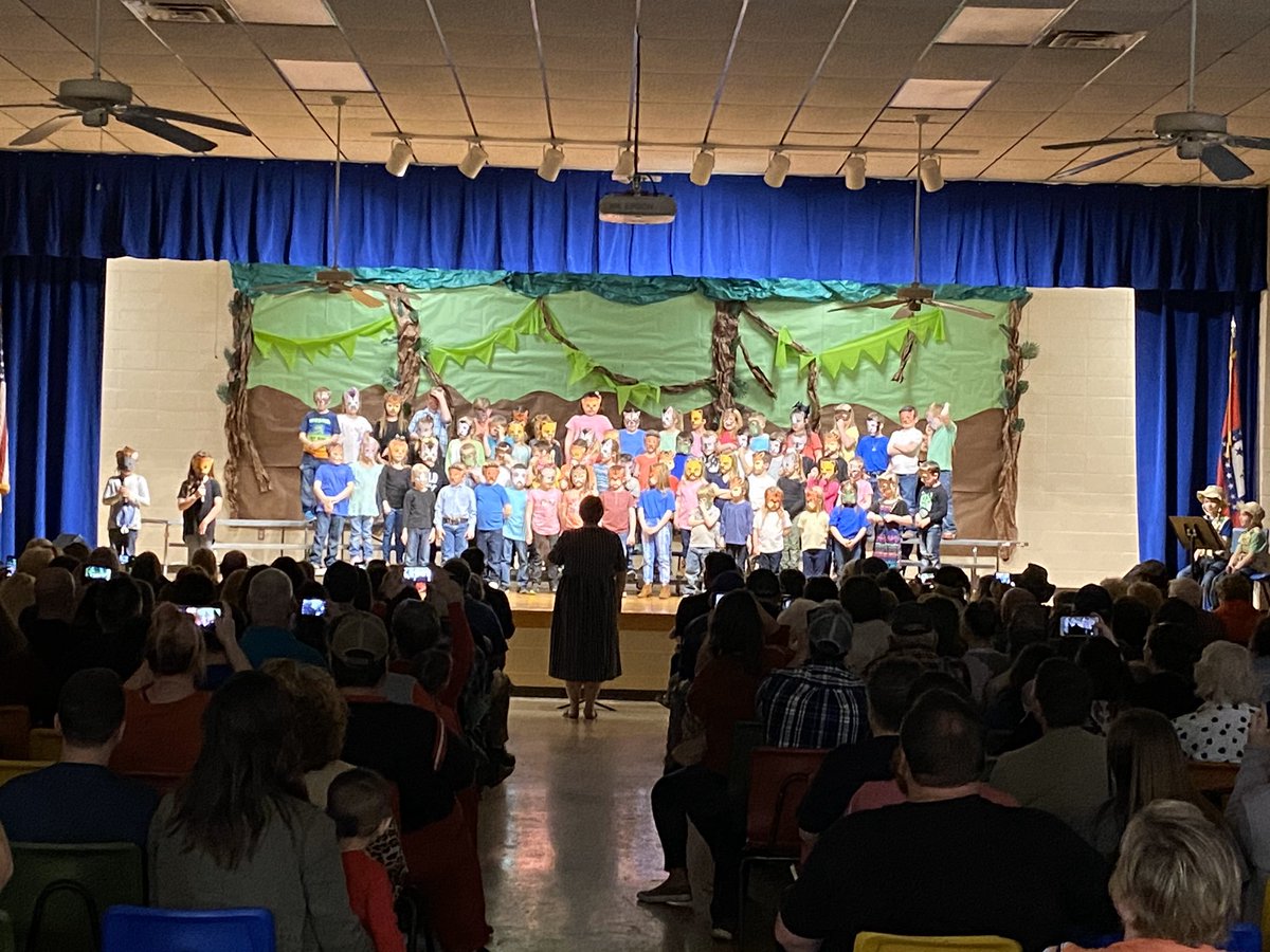 Heber_Supt's tweet photo. Kindergarten and 1st grade students did an outstanding job performing in their Spring Concert yesterday! https://t.co/HS6ckGjmOz