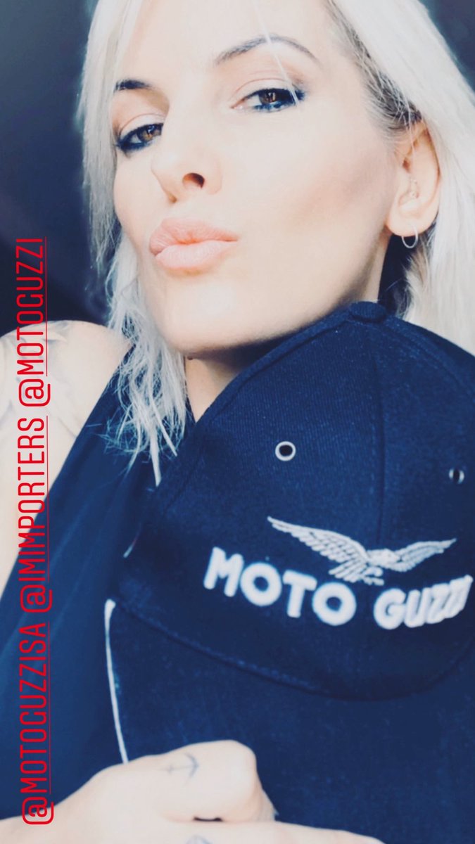 to0thless_y's tweet photo. #bikestuff #motoguzzi #bikergirl #phonak #SouthAfrica https://t.co/vt0eujrvkK