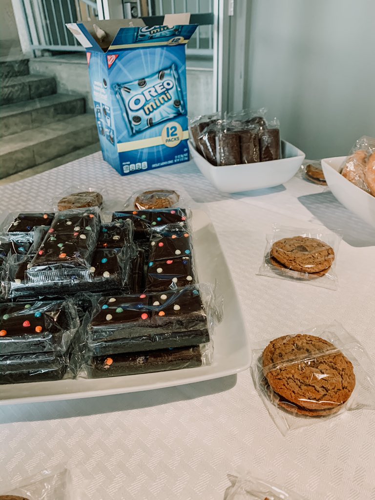 VPromenade's tweet photo. Guilty Pleasure Sweet Treats are in the leasing office! Swing on by! 😛😍 https://t.co/bPSaQhRtvo
