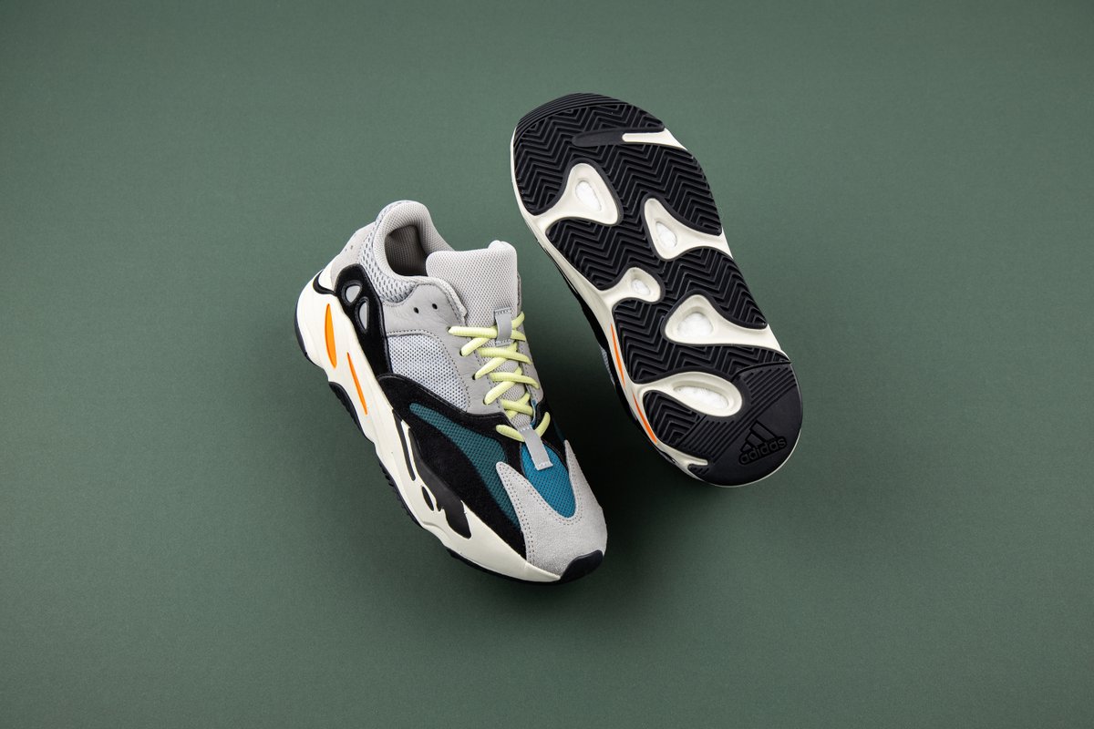 yeezy wave runner 700 stadium goods