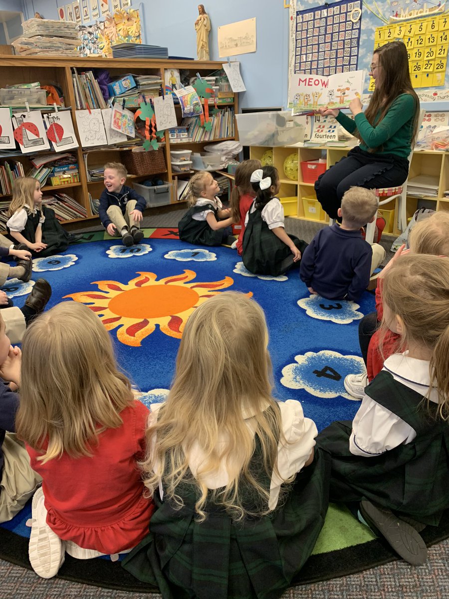 AcademyPreK's tweet photo. Thank you to Kathryn Linnemann Library for visiting our classroom during L week for story time! We enjoyed listening to all of the books! @VisitMyLibrary @ash1818 https://t.co/6TkyBgJdQY
