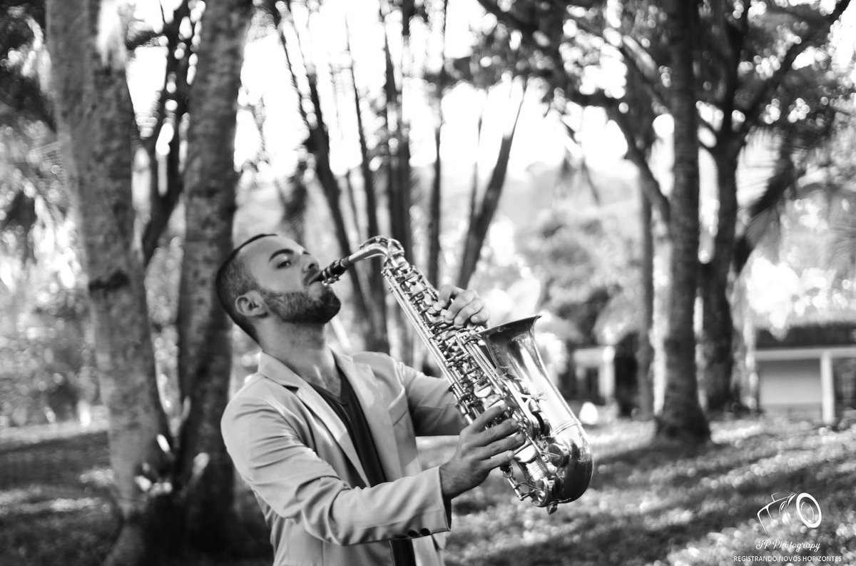 CunhaJere's tweet photo. A música tem seus efeitos...
https://t.co/JT6vYFbT1b
#boatarde #music #Sax #saxphone #saxphonist #musiclife #life #musicartist #gabrielarocha #GospelMusic #Gospel #artist #musical #goodafternoon #saxphonistlife #saxophonistcover #cover #covermusical #musicans #life https://t.co/ptxh8CG0xe