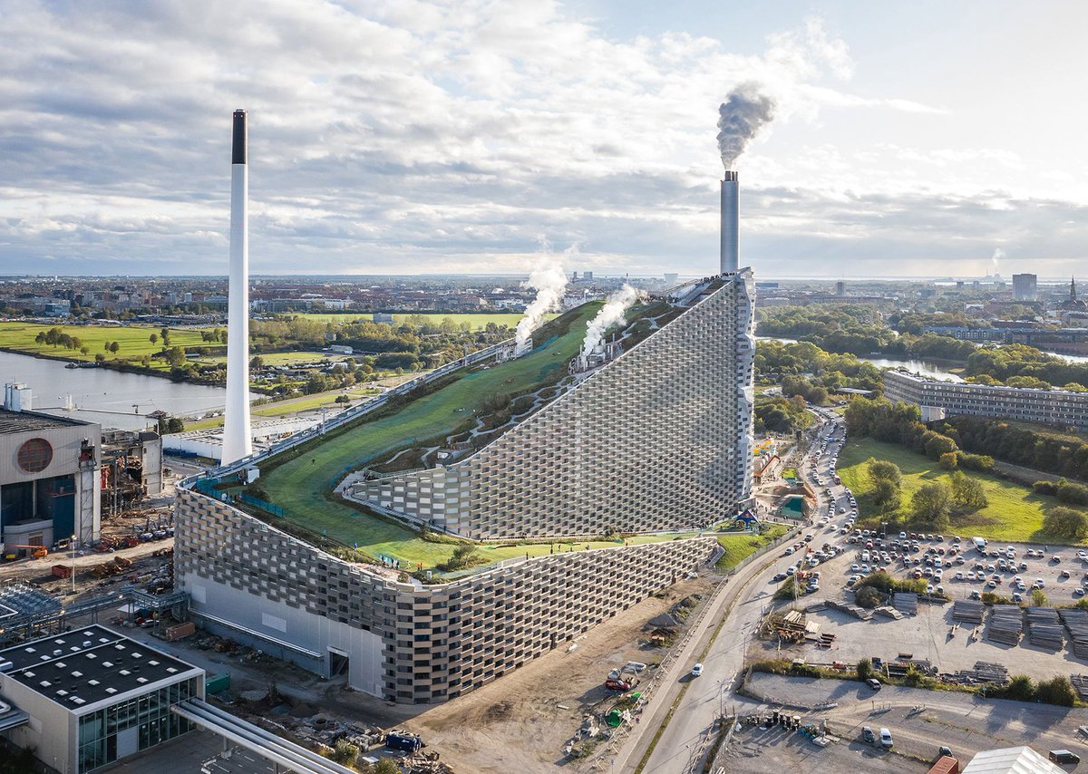 The results of DtEA 2020 have just been announced. Congratulations to all the participants! You can see the full gallery on buff.ly/2GnElyp

WINNER for the year 2020 in architectural design: COPENHIL by BIG and SLA. Picture credits Rasmus Hjortshøj 🔥🔥 #architecture