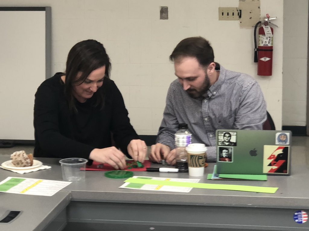 LimaBoyle's tweet photo. A “Do Now” energizer/hook is an important step in our efforts to craft BETTER lessons to engage all learners. JHS FUSE teachers are in the role of learners today. #engaged #jpstechstrong #fuseri @wickedteacher23 @HighlanderInst @jbeauv @STEAMGardensBMS @brnzie88 @csanford42 https://t.co/YgyeE2rPAI