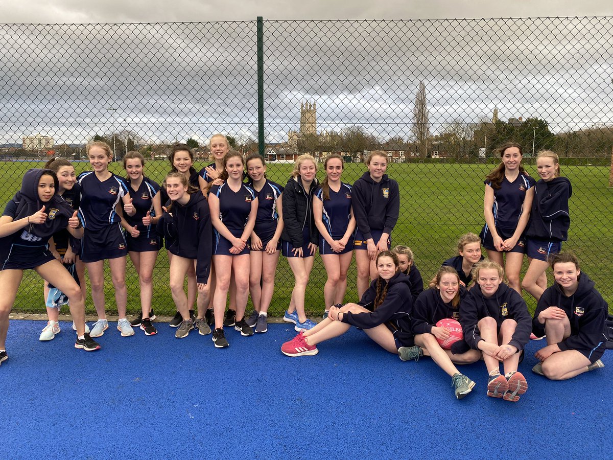 KSGSport's tweet photo. π- Wins across the board last night for our U15A , U15B and U14B Netball teams against @KLBSport. Thank you for travelling to the Blue courts. Added bonus of the evening ... No Rain! Well done to all involved. #KingsNetball https://t.co/tv7s2ai3K5