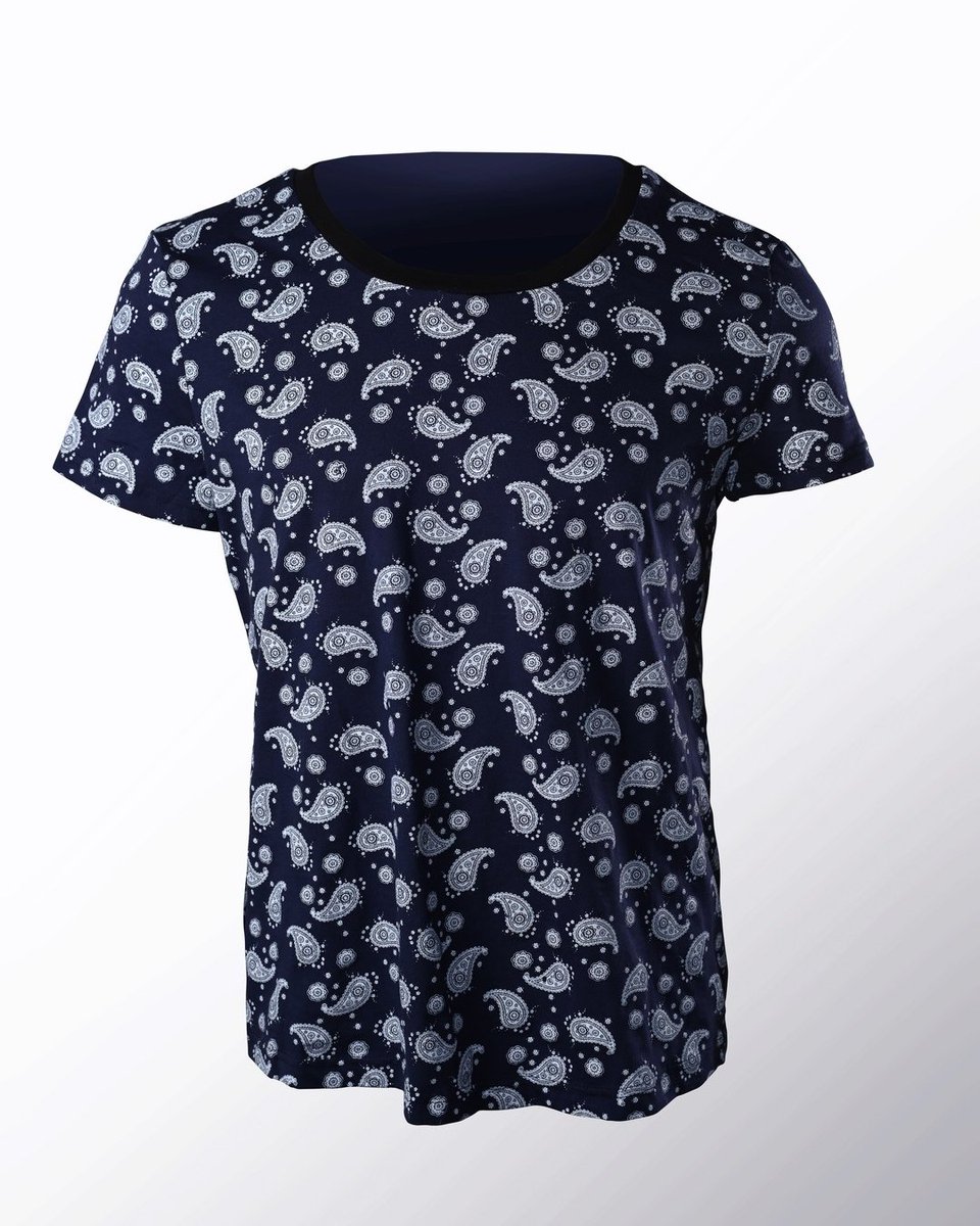 BRPPL_'s tweet photo. A floral shirt perfect for spring!!

https://t.co/mzDgFb9Hkq

#brppl #shopbrppl #floralshirt #mensclothing #womensclothing #casualwear #streetwear #freeshipping https://t.co/l6wa5J3nRU