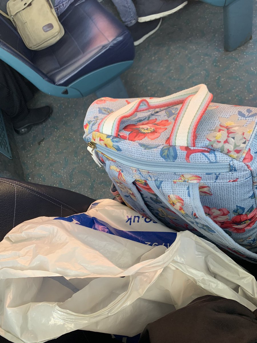 MissJackson_98's tweet photo. #STEMClub life means extra bags and resources coming to school. Question: Anyone know how to drop an egg without it cracking?? #STEM #science 🧪 🧬 https://t.co/9Bo1nmotKK