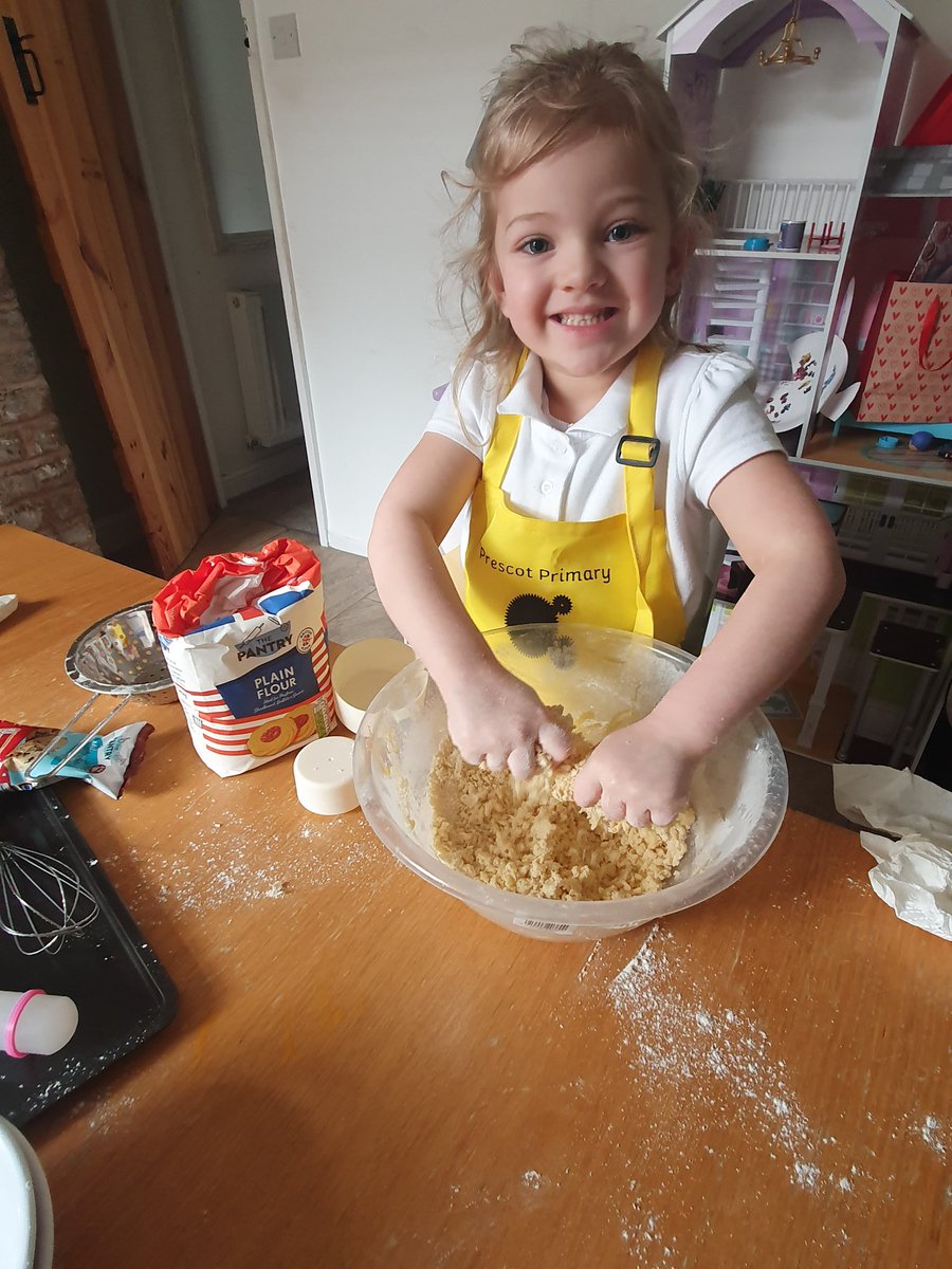 RebeccaRawlin20's tweet photo. Part 1 of home learning little chef @PCPNursery https://t.co/JWRvZdumYk