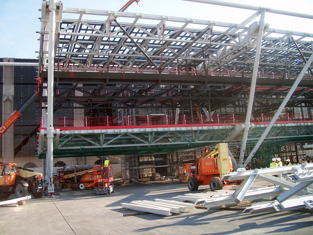 metaldeza's tweet photo. Estructura sobre cubierta en el aeropuerto de Ginebra, en la cual se emplearon 220 toneladas. @metaldeza , la mejor solución en acero. #steel #industrialdesign #industry #industrialmetal https://t.co/C5yHGcnxRE