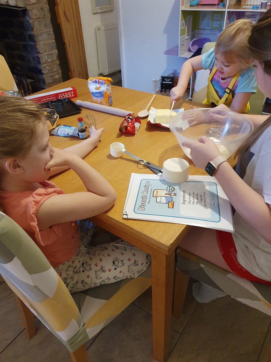 RebeccaRawlin20's tweet photo. Part 2 home learning little chef's lots of fun and sister time  @PCPNursery https://t.co/mtD35ejRsY