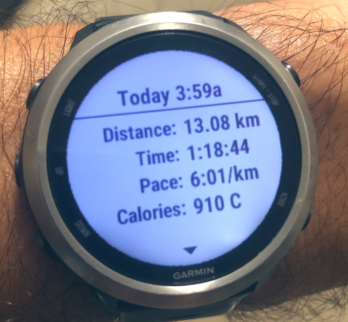 SamirMadi01's tweet photo. Oops look like I just made the #4amclub πππ½
No matter what pace, itβs important to be consistent from start to finish.
Been working on this over last few months.
Running slower, longer and equal splits produces good form.
#runchat #running #247running #AusRunChat #ukrunchat https://t.co/5yYgVII2co