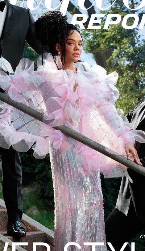 i love it when women. that's very sexy of them