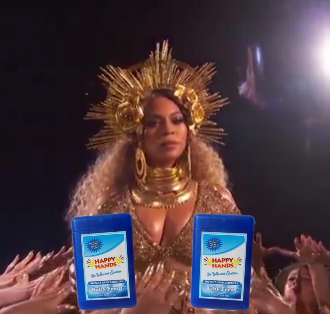 happyhandsza's tweet photo. When you pull out your hand sanitizer infront of your friends 😂 https://t.co/0JTlzyyUyH