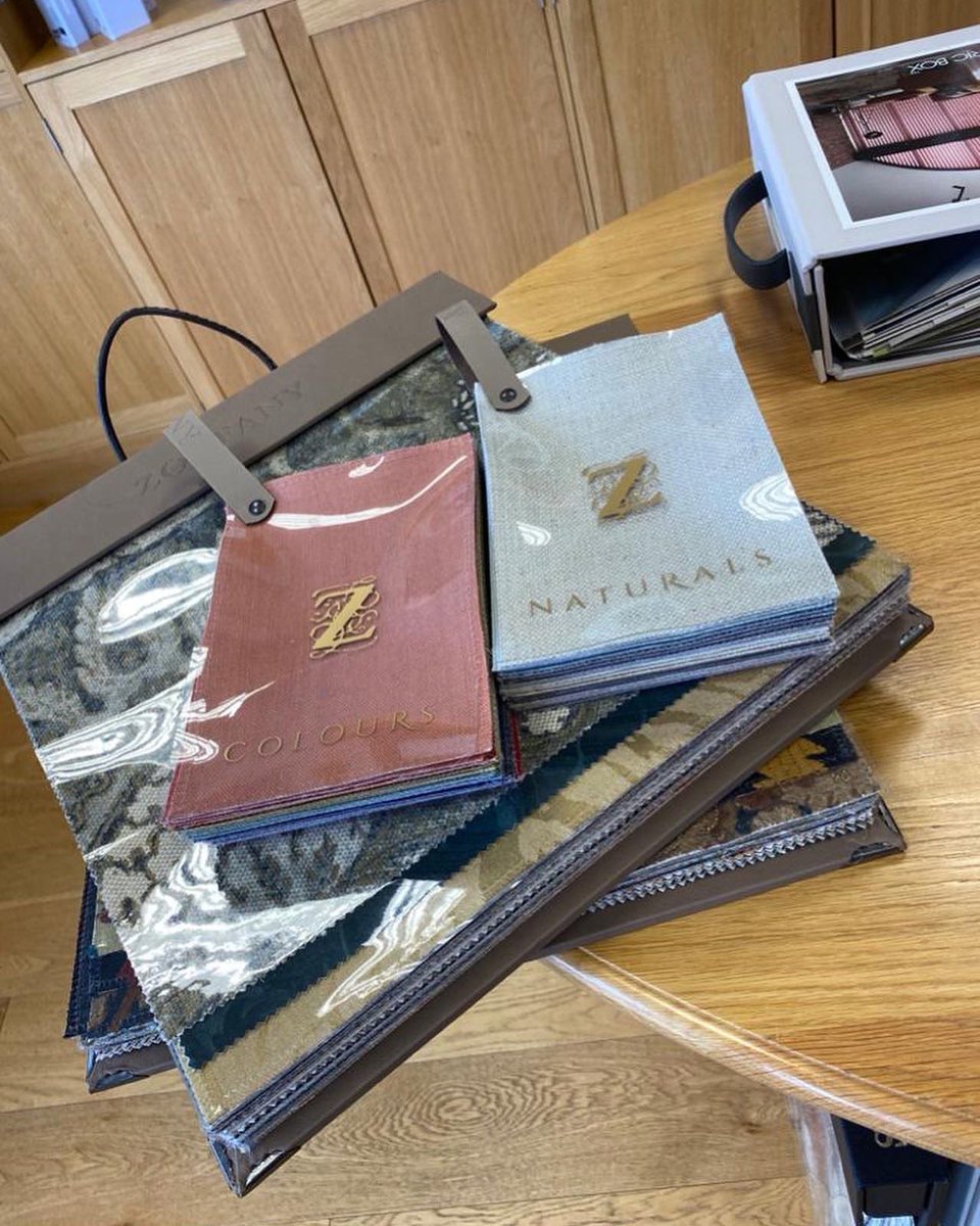 HartwellBlindCo's tweet photo. More treats this week in our Newmarket showroom 😍🥰
Fabric books 🖤💛 @ZoffanyFW
#antiquary #damasks #colours #naturals https://t.co/08ghq7PENW