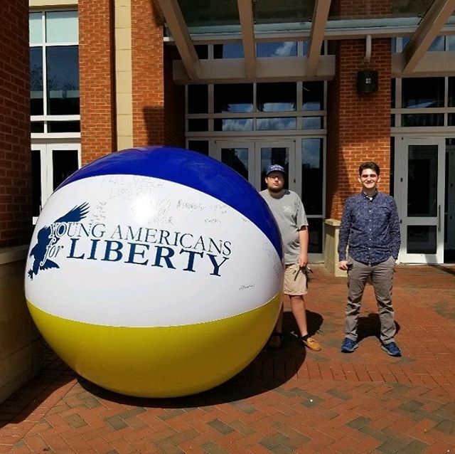 49ersForLiberty's tweet photo. I case you missed us, we are outside of the Union RIGHT NOW standing up for free speech with our large beach ball that you can write WHATEVER you want on! #MakeLibertyWin #FirstAmendment https://t.co/Hzi1of4BR9 https://t.co/SWq91XmEcD