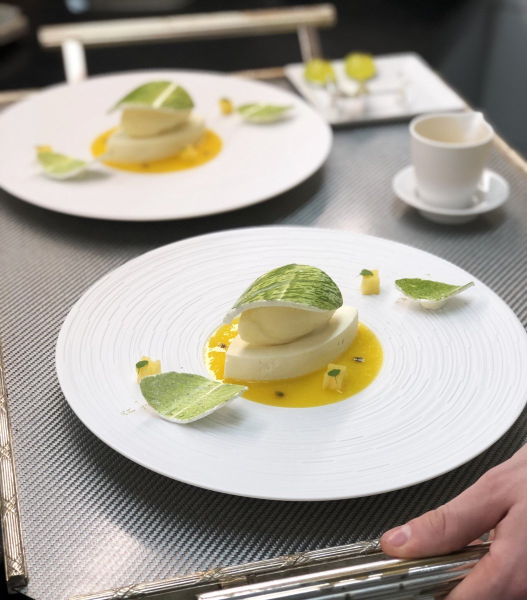 Eric Frechon (@ericfrechon) on Twitter photo Le dessert Ananas du Chef Pâtissier Julien Alvarez : crème mi-montée rafraîchie au gingembre et zeste de citron-vert, sorbet ananas, jus de mangue et fruits de la passion.
Epicure - <a href="/LeBristolParis/">Le Bristol Paris</a> Le dessert Ananas du Chef Pâtissier Julien Alvarez : crème mi-montée rafraîchie au gingembre et zeste de citron-vert, sorbet ananas, jus de mangue et fruits de la passion.
Epicure - <a href="/LeBristolParis/">Le Bristol Paris</a>