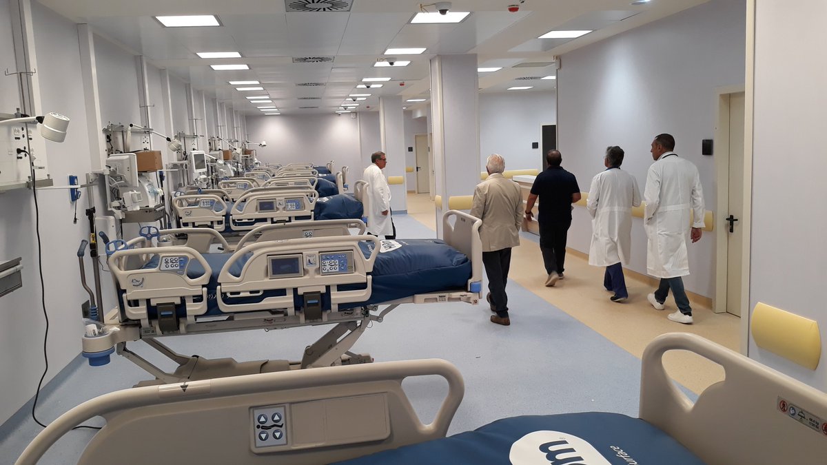 robertagrima's tweet photo. https://t.co/y6yINWd9hZ

un #ospedale, il DEA di lecce, pronto per  il #COVID-19, sarebbe il secondo dopo quello di Torino, ma non parte perchè si vuole dare l'appalto per la fornitura dell'ossigeno a chi ha un contratto scaduto https://t.co/4Sa9Wih92N