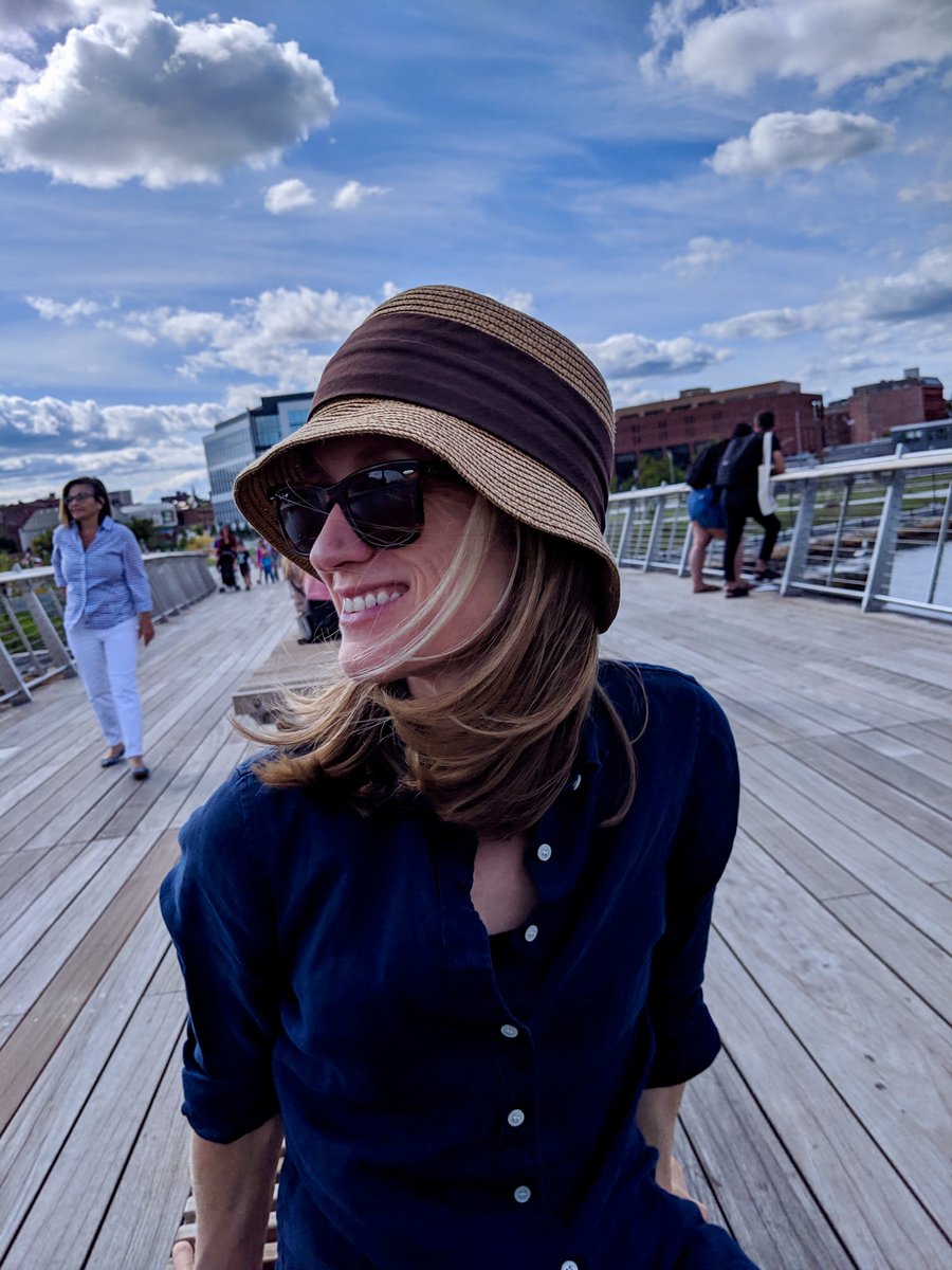 MarlboroCollege's tweet photo. Join us tomorrow for this special reading by acclaimed poet and essayist Kate Colby, Thursday, March 12, 6:30pm, in Apple Tree. https://t.co/Z75VNQjC8u https://t.co/S5xO5kDdVB