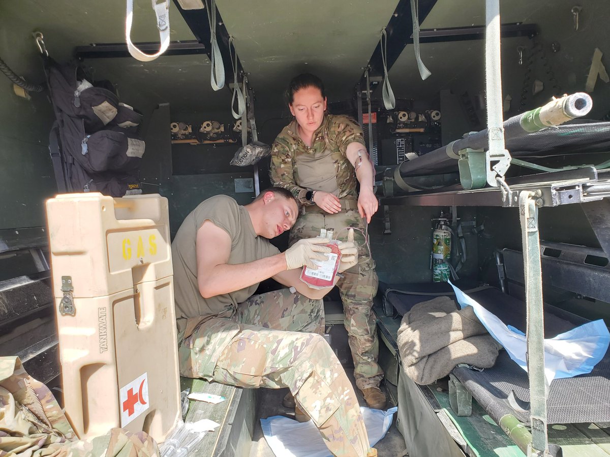 RedFalcon_9's tweet photo. Sometimes the leader needs to become the patient. Build confidence in your subordinates,  Red Falcons Medical Platoon conducting whole blood transfer training #Falconstrike2 #82nd #Airborne @1_325thAIR @therealN8Fair @1stBN_325thCDR @BrlChstdFrdmFtr @82ndABNDiv @KevinMott4 https://t.co/CU6pEaWmon