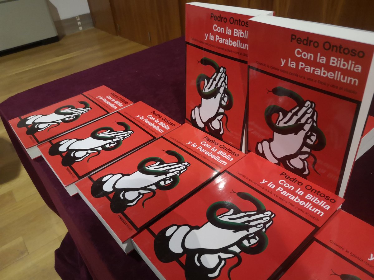 ApaAvila's tweet photo. Arranca la charla del periodista @Pontoso sobre su libro 'Con la Biblia y la Parabellum' en el que trata la relación de ETA y la Iglesia #Ávila https://t.co/iFV5V5tZk0 https://t.co/MXHV1PUin3