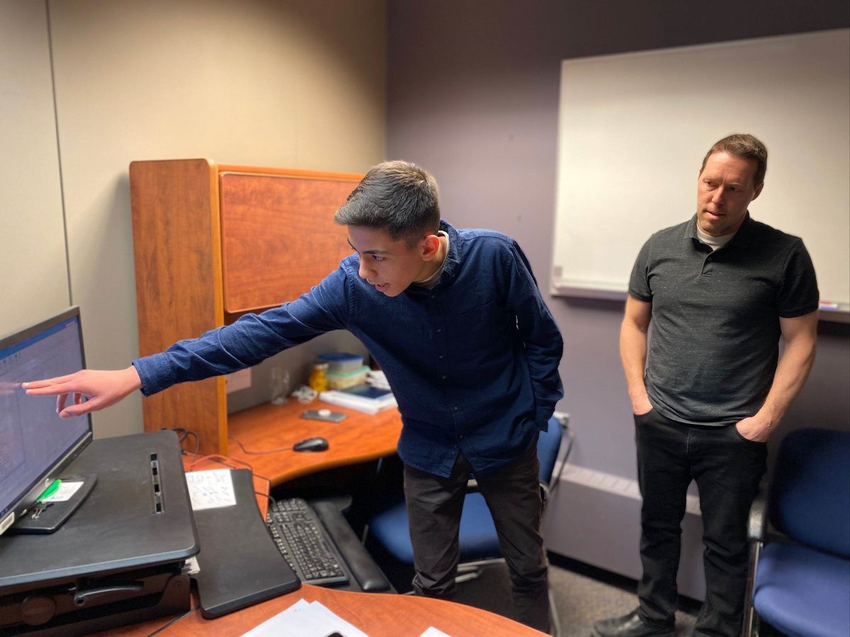 PTECwinnipeg's tweet photo. @PembinaTrails Education + @TechManitoba industry mentorship = authentic learning. @MBGov IT was working with Hirad on bots and @_ChrisSchmidt had Austin working on AI and Machine Learning projects. #cantgetanybetter #wheretherubberhitstheroad #soveryproud https://t.co/GzIWi7Lubk
