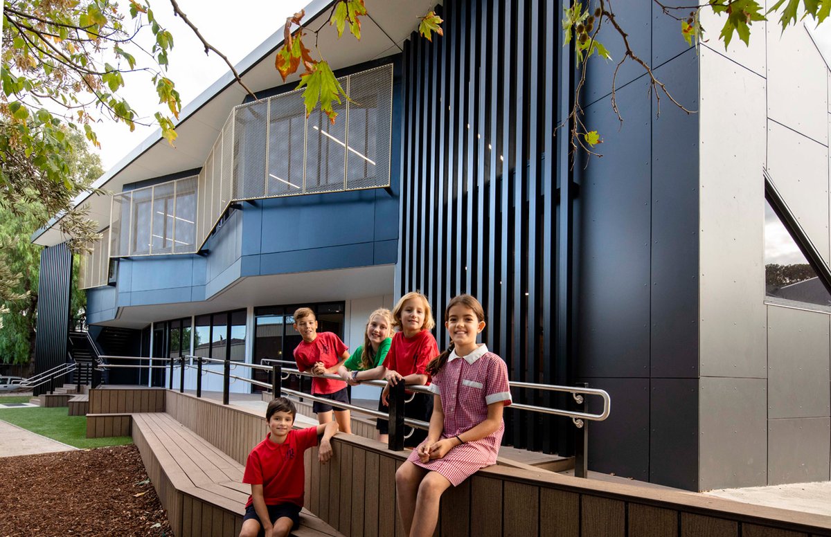 The award-winning new facilities at Fairfield Primary #School have been designed with connectivity and transparency in mind ... bit.ly/2TGYhTd
#architecture #designraid