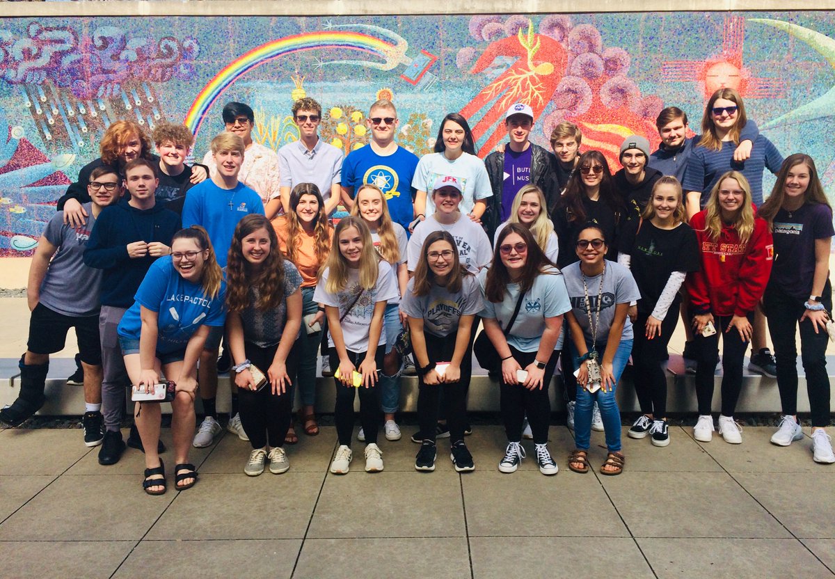 andvrcntrlchrs's tweet photo. Today we learned about the misconceptions of those who experience homelessness by being sung to, singing for & singing w/t @DalStreetChoir. We learned that the creation of art (be it musical, physical or otherwise) is for ALL.
#FinalLessons
#ByeDallas
#ChoirTour2020inTheBooks https://t.co/T15ptlmU69