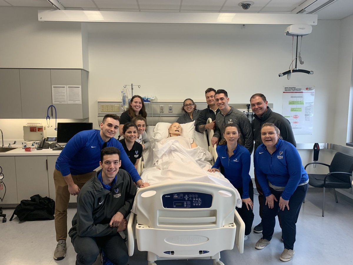 Buffalo_AT's tweet photo. Today the first-years participated in a simulation experience. They worked in teams of three on separate scenarios. Thank you Behling Simulation Center for an amazing experience! #SPHHP #UBuffalo @NATA1950 https://t.co/2LYgg50RLU