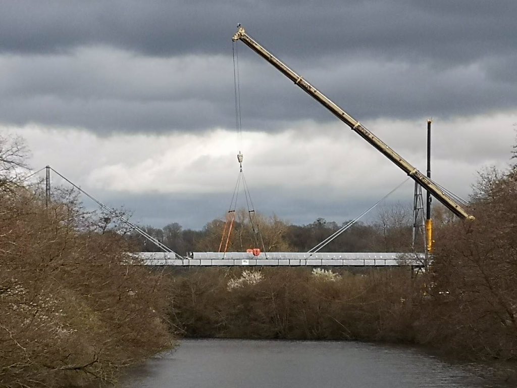 morganetsr's tweet photo. đ§La #dĂ©construction continue Ă #LaMaxe en #Lorraine. Aujourdâhui les Ă©quipes de #PostExploitation #EDF ont effectuĂ© une opĂ©ration de levage #impressionnante pour retirer une partie de lâancien convoyeur Ă charbon.đĄ #LeSaviezVous ? 97% des matĂ©riaux dĂ©construits sont recyclĂ©s đ https://t.co/FCb3VMTeuR