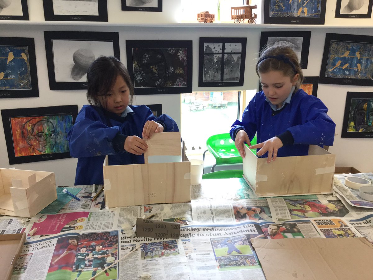 UptonDT's tweet photo. Form 3 are well on their way to making their castles. @UptonArt @UptonForm3 @UptonHouseSch #UptonDifference #UptonJourney #uptonNACE #Upton https://t.co/TFxCUzClfS