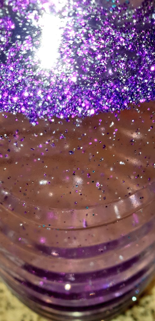 blauesLichtchen's tweet photo. Oook.. ich bin echt nicht mehr ganz bei Trost. Sorry.. #calmingjar #sfwlittlespace https://t.co/W2z41qOkGg