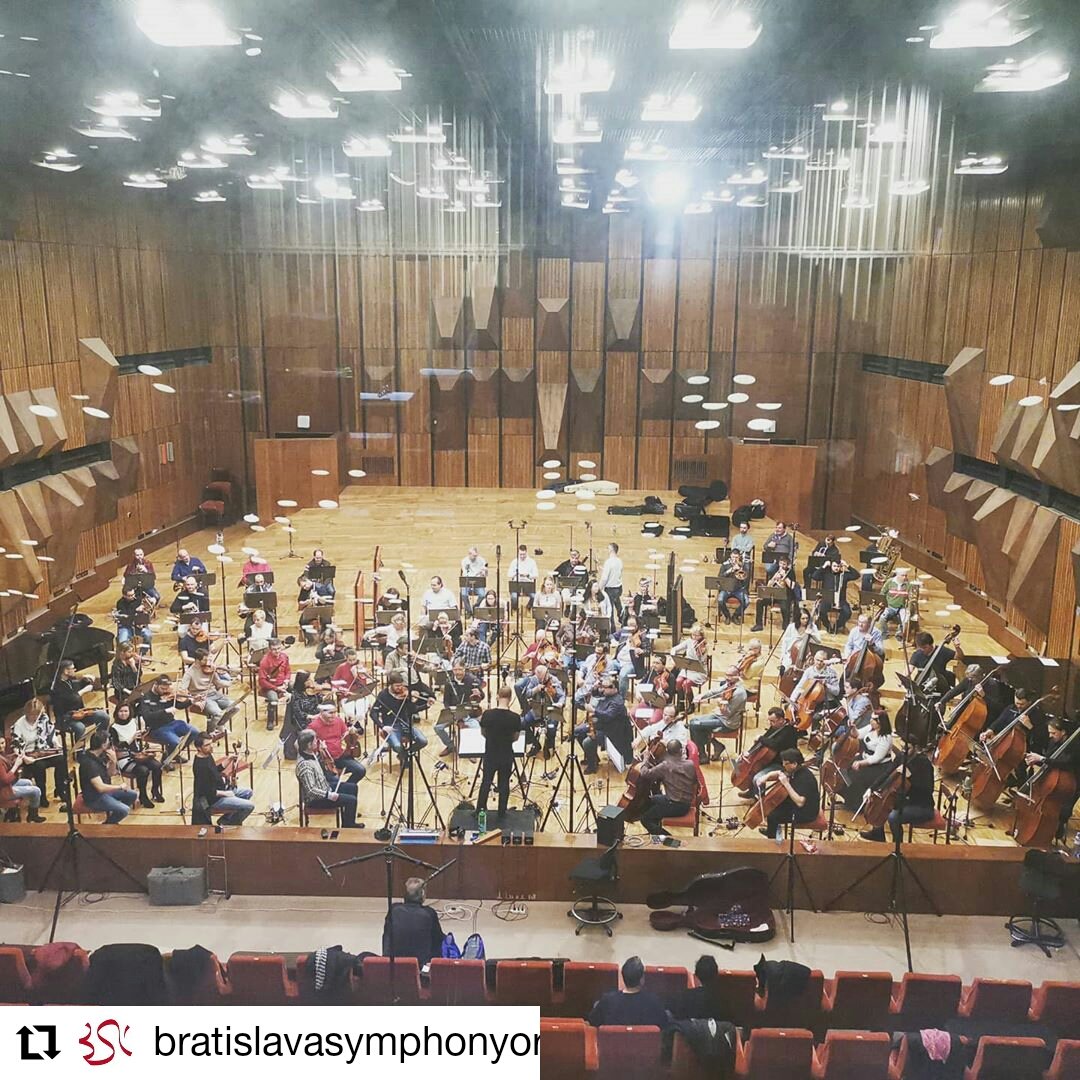 Ruthiliana47's tweet photo. Bratislava Symphony Orquestra. @info_bso, https://t.co/S0sSPnDEof #Recording. https://t.co/U4cEUHHjZa #MusicianJunior #JanMJunior @BerkleeCollege @juilliardschool. #MusicSpirit https://t.co/gDh6I1Ai2p