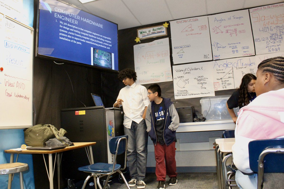 RialtoUSD's tweet photo. FALCONS lead each other to the future!

At Frisbie MS, a @TheLeaderinMe school, AVID &amp; honor students made presentations on careers and colleges for Career Day. Thanks to Ms. Cortez, pictured in 4th photo, for organizing along with Principal @vincerollins9, staff &amp; students! https://t.co/7RuoV1T6aJ