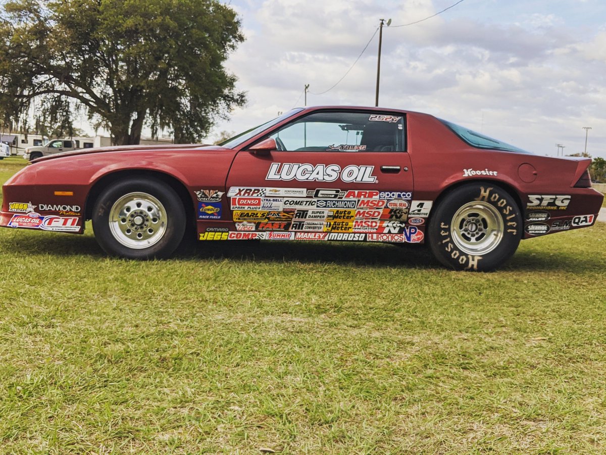 Scott Young got himself down to 10 cars this past weekend at the @raceosw @dragillustrated #doorslammernationals.

Thanks to @lucasoilproducts for keeping us going and running right.

#lucasyoung #lucasoil #raceosw #dragillustrated #bracketracing